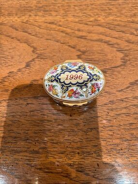 Halcyon Days Enamels 1996 "A Year to Remember" Trinket Box